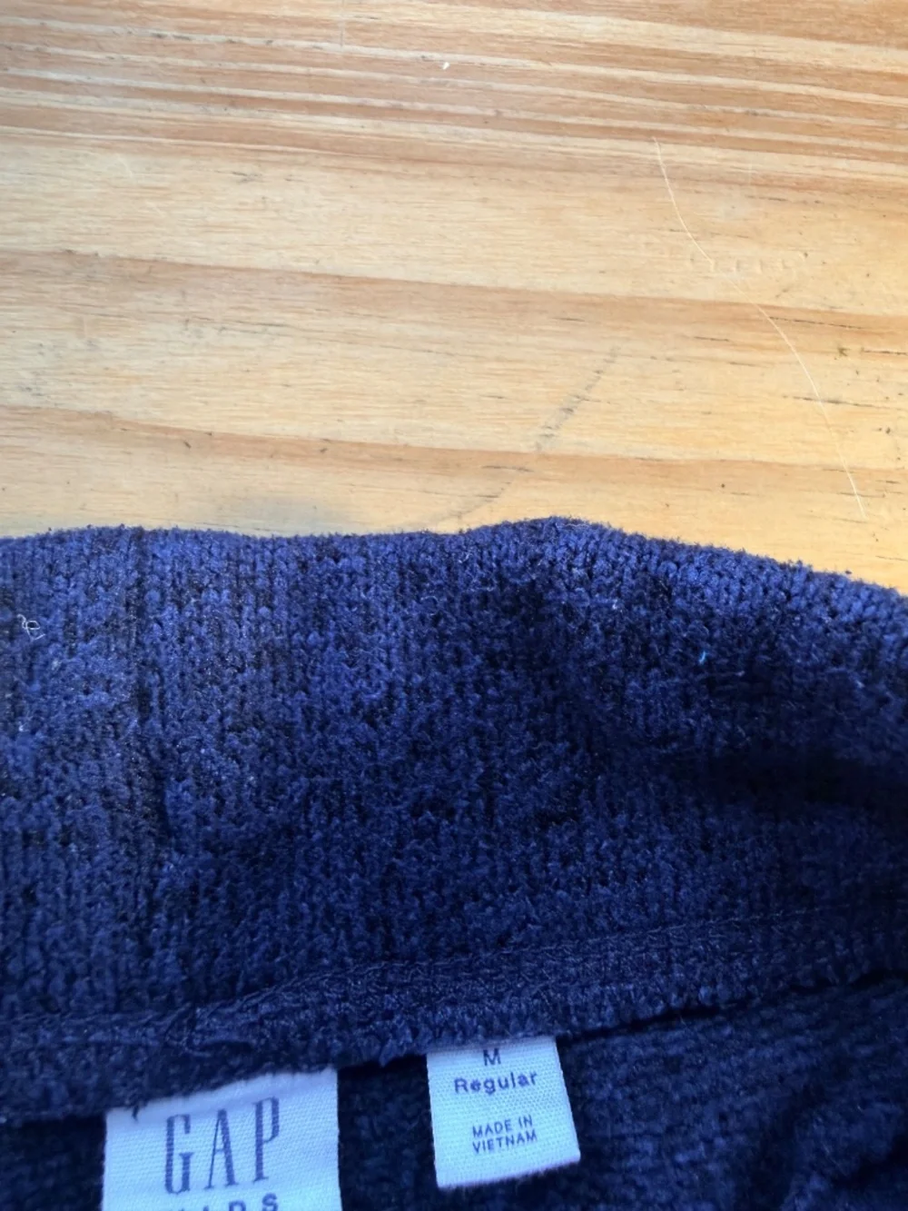 2 pairs boys sweatpants size M (10)